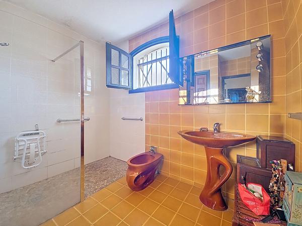 Maison 5 pièces de 157m² sur un terrain arboré de 580m² avec sous-sol à vendre en exclusivité dans un quartier calme et recherché de Ramonville Saint-Agne