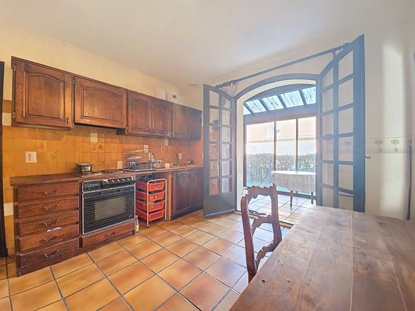 Maison 5 pièces de 157m² sur un terrain arboré de 580m² avec sous-sol à vendre en exclusivité dans un quartier calme et recherché de Ramonville Saint-Agne