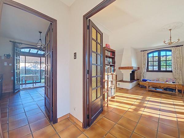 Maison 5 pièces de 157m² sur un terrain arboré de 580m² avec sous-sol à vendre en exclusivité dans un quartier calme et recherché de Ramonville Saint-Agne