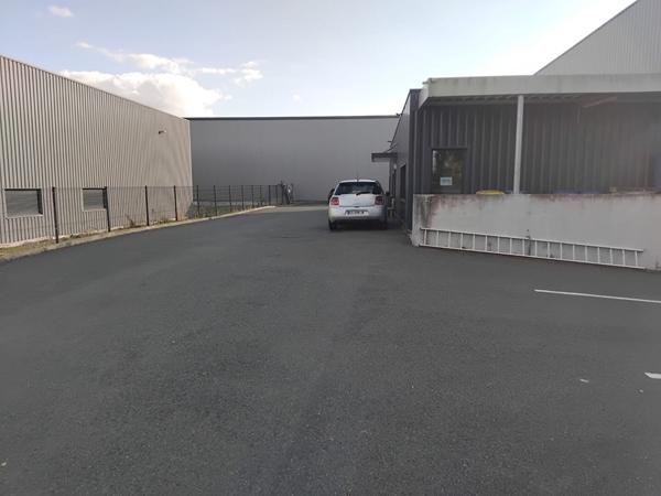Local d'activité Brissac Loire Aubance 800 m2