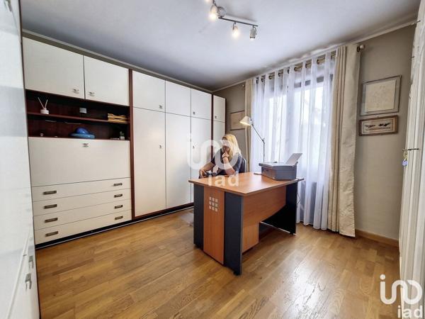 Maison 6 pièces de 180 m² à Le Blanc-Mesnil (93150)