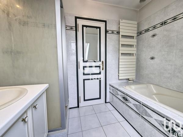 Maison 6 pièces de 180 m² à Le Blanc-Mesnil (93150)