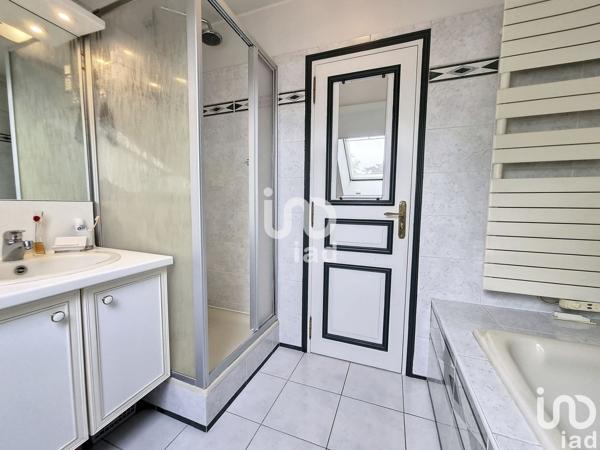 Maison 6 pièces de 180 m² à Le Blanc-Mesnil (93150)