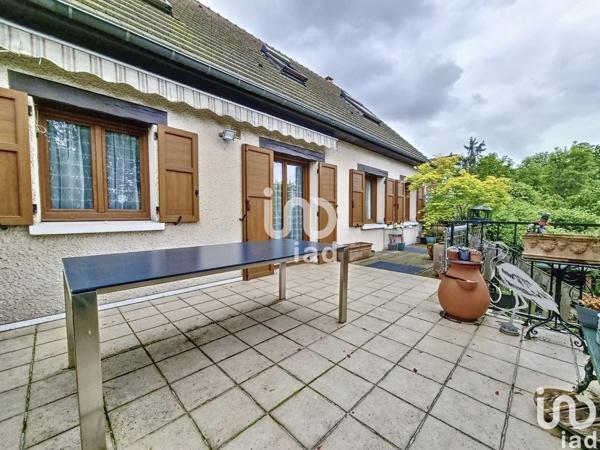 Maison 6 pièces de 180 m² à Le Blanc-Mesnil (93150)