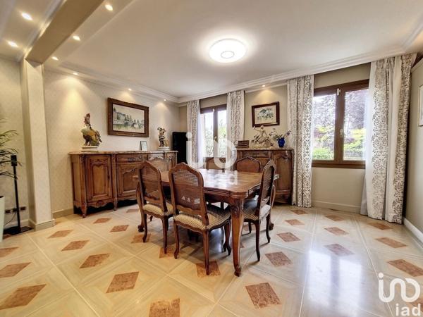 Maison 6 pièces de 180 m² à Le Blanc-Mesnil (93150)