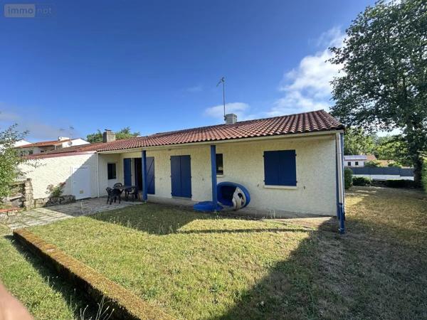 Achat - Maison Montaigu-Vendée 85600 4 pièces 87 m 2 561 m 2