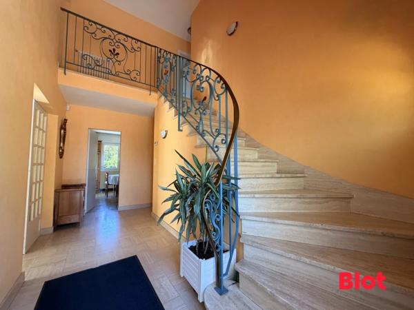 Maison 6 pièce(s)