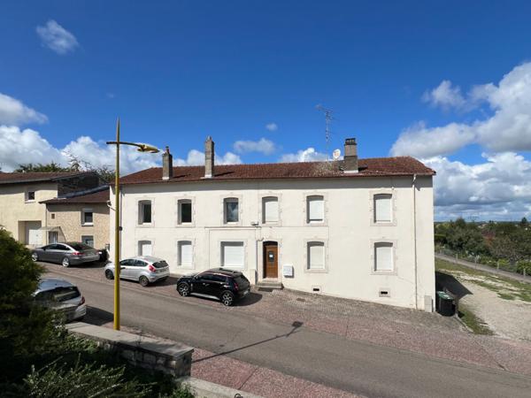 Appartement Vincey 3 pièces, 2 chambres, cuisine équipée, 87 m2