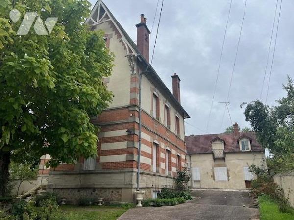 Demeure de caractère - BOURBON L'ARCHAMBAULT 03160