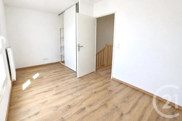Maison à vendre  3 pièces - 67 m 2   MERIGNAC  - 33
