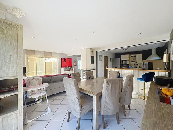 A VENDRE - MAISON CONTEMPORAINE A GUIDEL