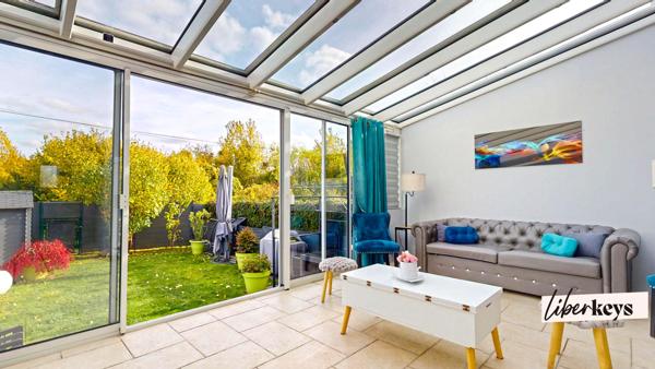 Maison familiale 7 pièces 118m² - Lumineuse avec véranda et sous-sol total à Bernes-sur-Oise