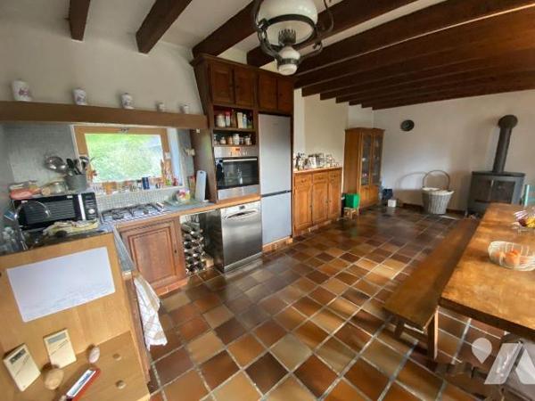 Maison à Vendre à Plouézec (22470) en Côtes-d'Armor (22)

Cette maison spacieuse de 165,85 m²...