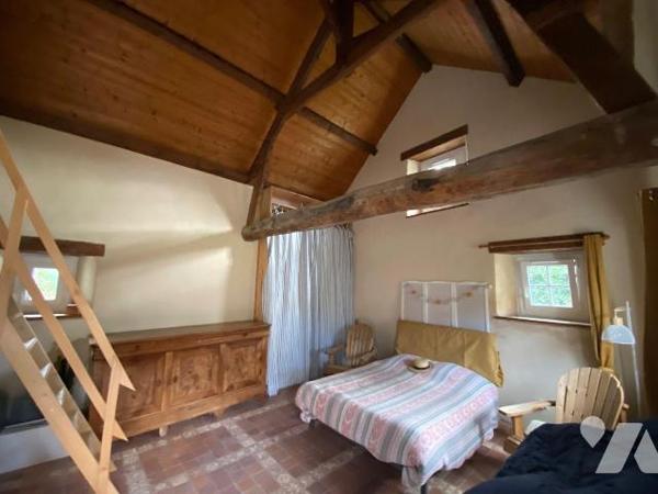 Maison à Vendre à Plouézec (22470) en Côtes-d'Armor (22)

Cette maison spacieuse de 165,85 m²...