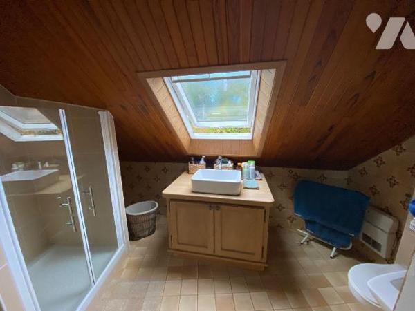 Maison à Vendre à Plouézec (22470) en Côtes-d'Armor (22)

Cette maison spacieuse de 165,85 m²...