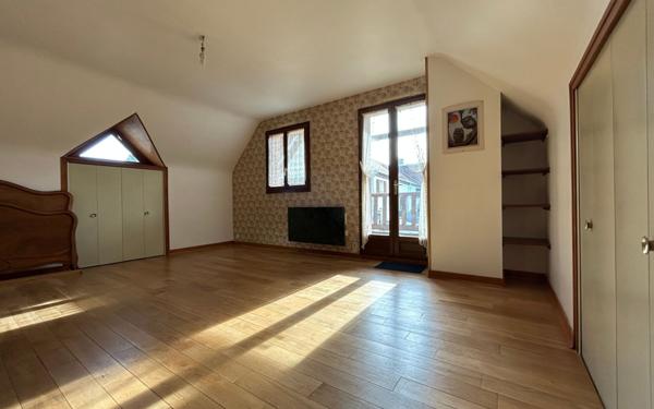 Maison à vendre    4 pièces • 127,77 m2 Jaux