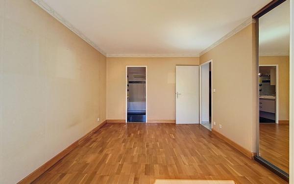 Maison à vendre    7 pièces • 170,85 m2 Guyancourt