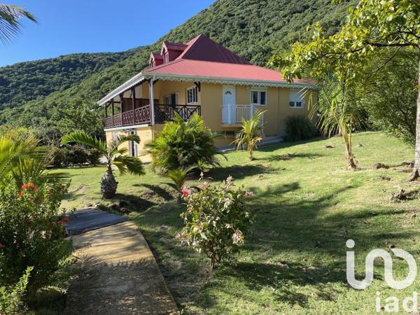 Gîte 11 pièces de 231 m² à Terre-de-Bas (97136)