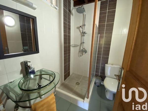 Gîte 11 pièces de 231 m² à Terre-de-Bas (97136)