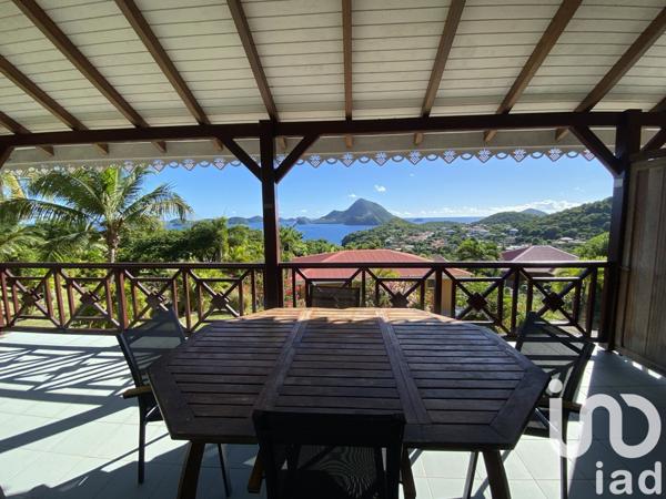 Gîte 11 pièces de 231 m² à Terre-de-Bas (97136)