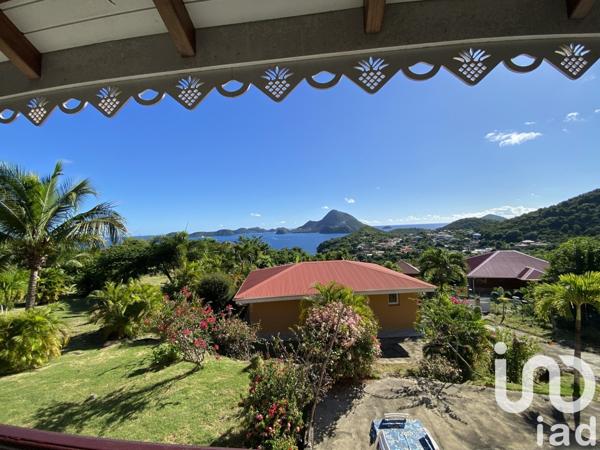 Gîte 11 pièces de 231 m² à Terre-de-Bas (97136)