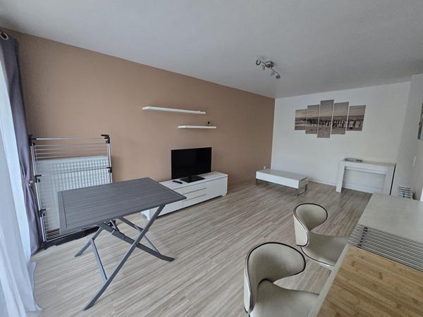Appartement 3 pièces à louer à Corbeil Essonnes - Réf 17182