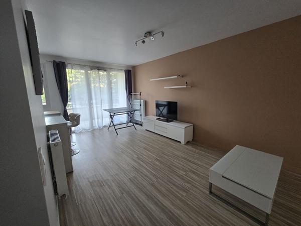 Appartement 3 pièces à louer à Corbeil Essonnes - Réf 17182