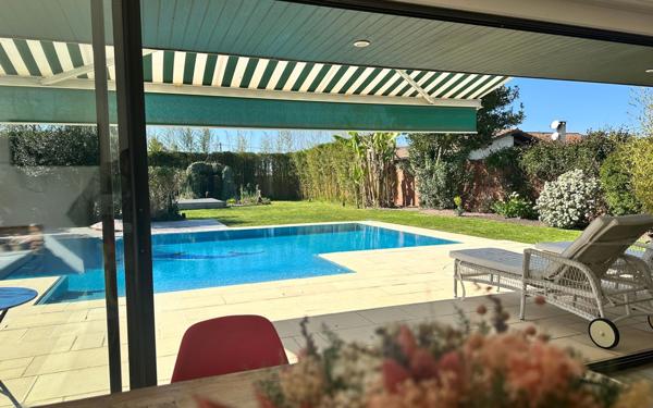 Maison à vendre    6 pièces • 240 m2 Ludon-Médoc