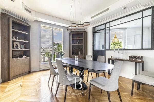 Paris 7ème, Appartement 3 Chambres -  155 m² à vendre