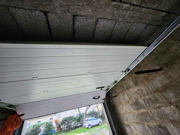EXCLUSIVITE AVIGNON - GARAGE EN RESIDENCE PRIVEE - 16 M² - PORTE NEUVE SECURISANTE - LIBRE