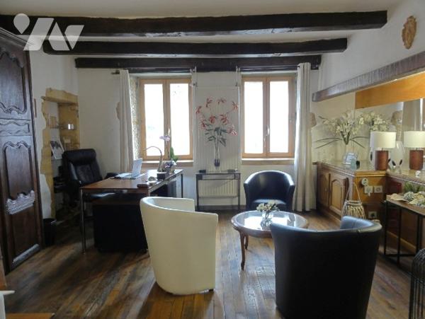COSNES-ET-ROMAIN - MAISON F8 240 M²
