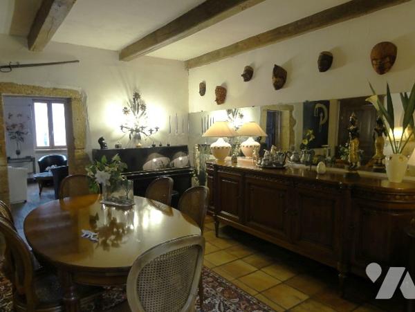 COSNES-ET-ROMAIN - MAISON F8 240 M²