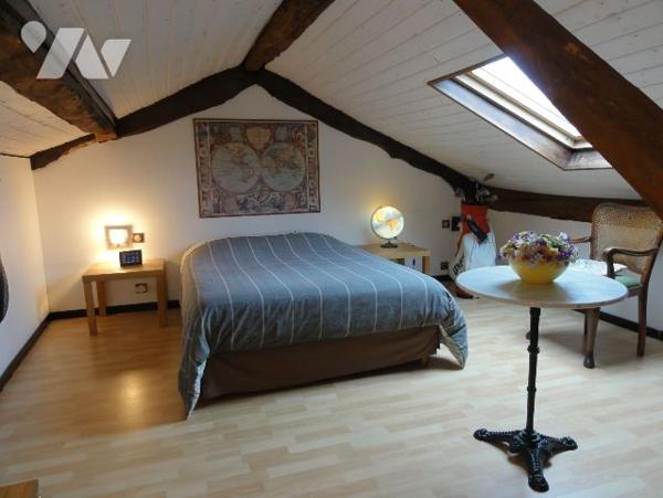 COSNES-ET-ROMAIN - MAISON F8 240 M²