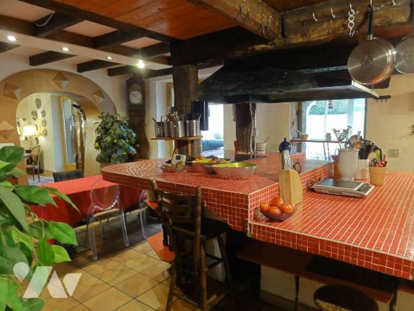 COSNES-ET-ROMAIN - MAISON F8 240 M²