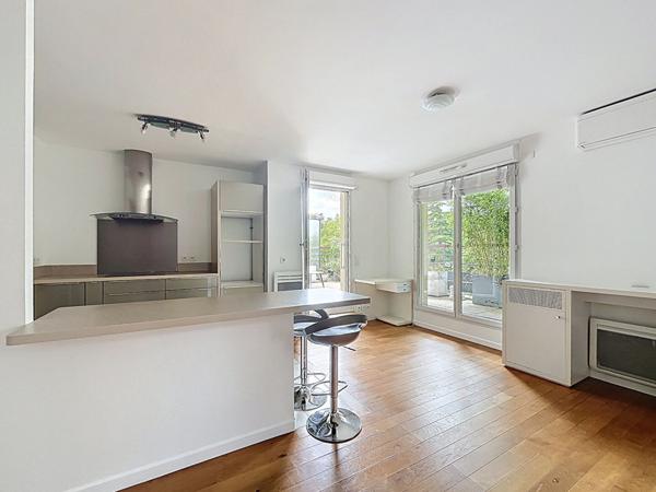 Appartement Suresnes 3 pièce(s) 72 m2