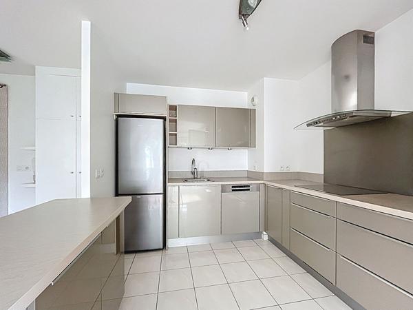 Appartement Suresnes 3 pièce(s) 72 m2