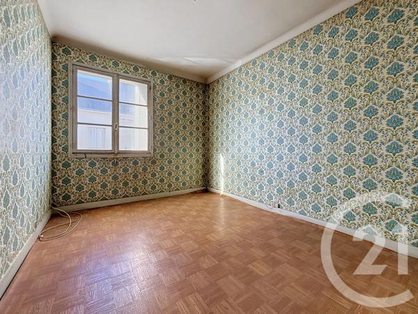 Appartement à vendre  8 pièces - 179,33 m 2   ARGENTAN  - 61