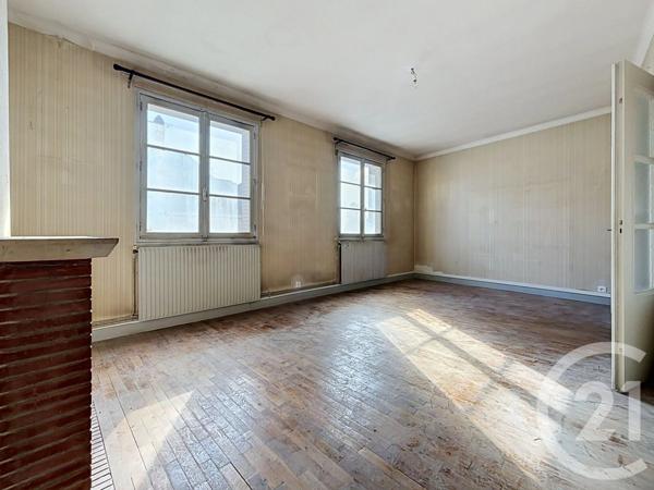 Appartement à vendre  8 pièces - 179,33 m 2   ARGENTAN  - 61