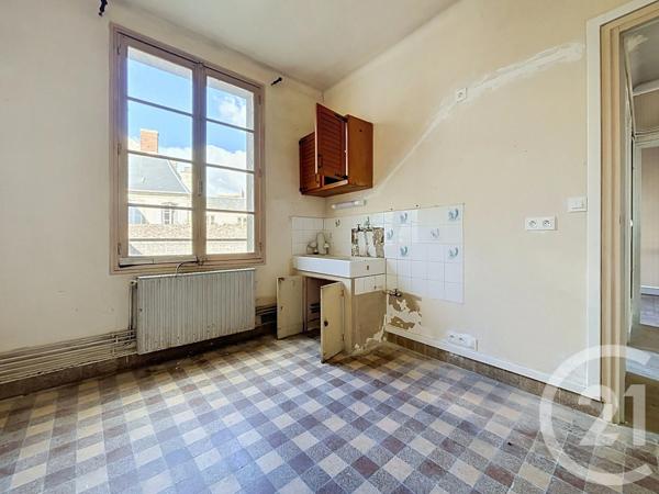Appartement à vendre  8 pièces - 179,33 m 2   ARGENTAN  - 61