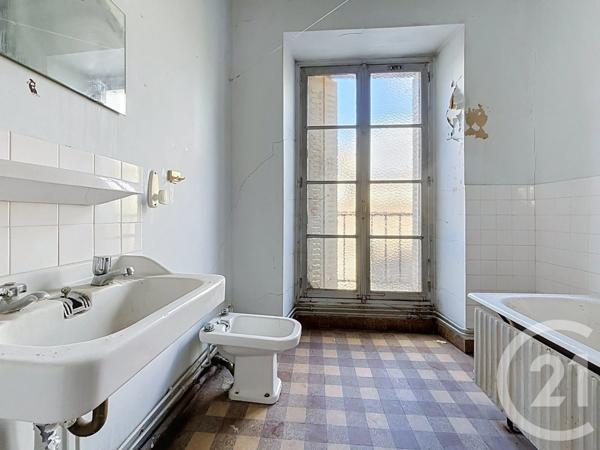 Appartement à vendre  8 pièces - 179,33 m 2   ARGENTAN  - 61