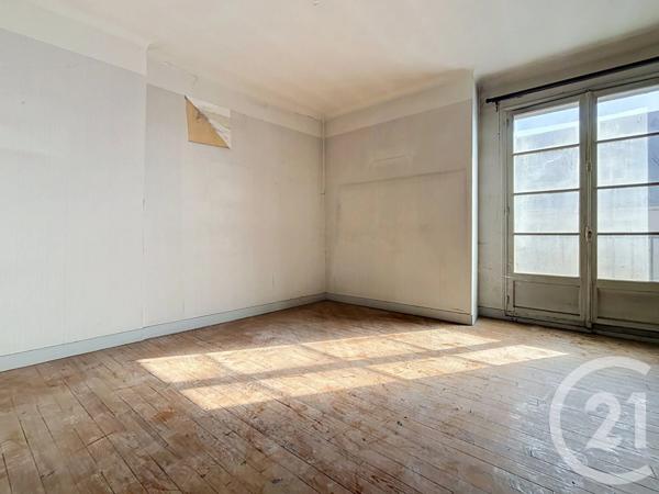 Appartement à vendre  8 pièces - 179,33 m 2   ARGENTAN  - 61