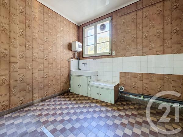 Appartement à vendre  8 pièces - 179,33 m 2   ARGENTAN  - 61
