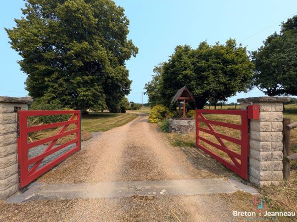 Propriété d'exception sur 1 ha 14 secteur Evron