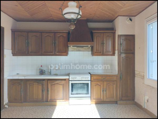 Votre futur cocon à Plestin-les-Grèves – Entre mer et centre-ville, une maison à fort potentiel vous attend !