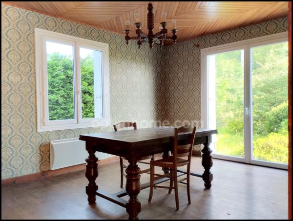 Votre futur cocon à Plestin-les-Grèves – Entre mer et centre-ville, une maison à fort potentiel vous attend !