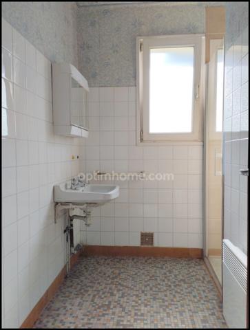 Votre futur cocon à Plestin-les-Grèves – Entre mer et centre-ville, une maison à fort potentiel vous attend !