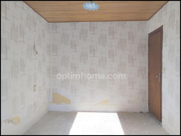 Votre futur cocon à Plestin-les-Grèves – Entre mer et centre-ville, une maison à fort potentiel vous attend !