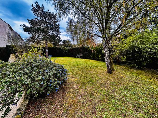MAISON AU CALME ABSOLU 160 m2 €549 000 ** - Référence 1093