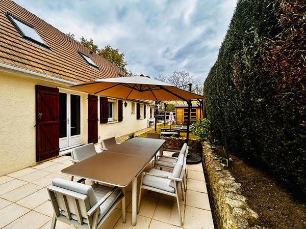 MAISON AU CALME ABSOLU 160 m2 €549 000 ** - Référence 1093