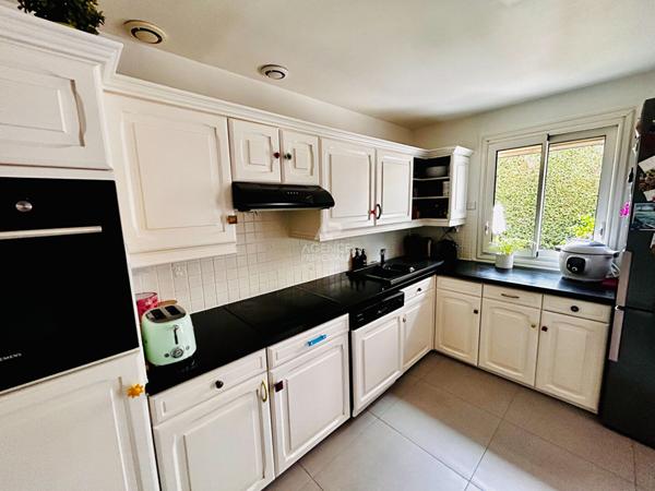 MAISON AU CALME ABSOLU 160 m2 €549 000 ** - Référence 1093